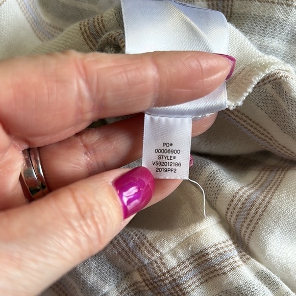 VINCE Plaid Crossover Blouse Long Sleeve Surplice Neck Super Soft Sz S - Picture 14 of 14